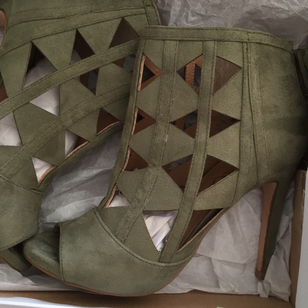 XOXO Bootie Heels Olive Green